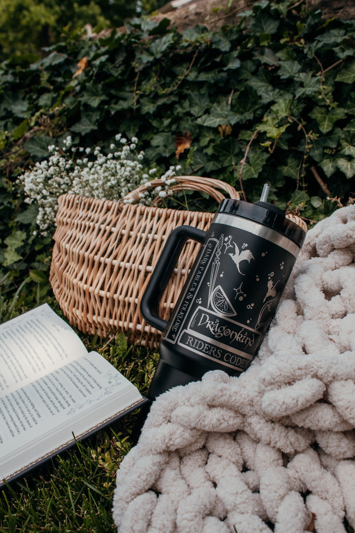 Fourth Wing | Violet's Bookshelf 40oz Engraved Tumbler