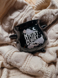 This ACOTAR Night Court Soup Co - Chapter 55 Soup Mug is black and shaped like a cauldron with the text across the front / center. It has a 22oz capacity, so she's big babes. Inspired by A Court of Thorns and Roses by Sarah J Maas