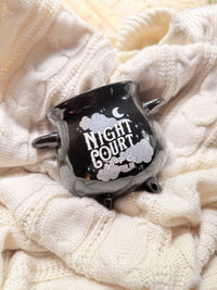 This ACOTAR Night Court Soup Co - Chapter 55 Soup Mug is black and shaped like a cauldron with the text across the front / center. It has a 22oz capacity, so she's big babes. Inspired by A Court of Thorns and Roses by Sarah J Maas