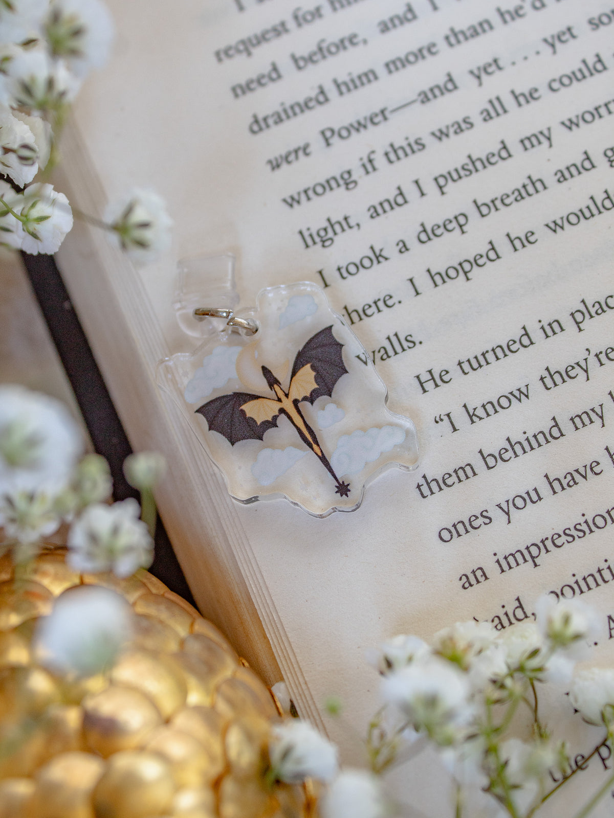 Fourth Wing Violet's Signet USB-C Dust Plug Kindle / Phone Charm