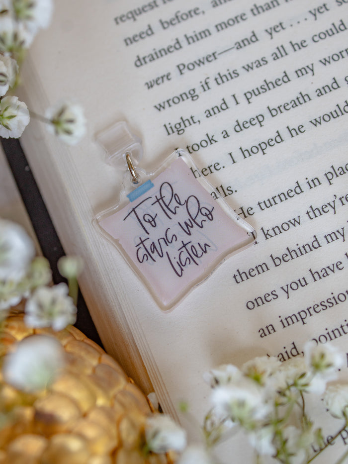 ACOTAR To The Stars Who Listen USB-C Dust Plug Kindle / Phone Charm