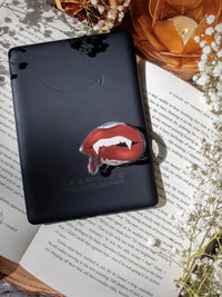 Vampire Bite Kindle / Phone Grip