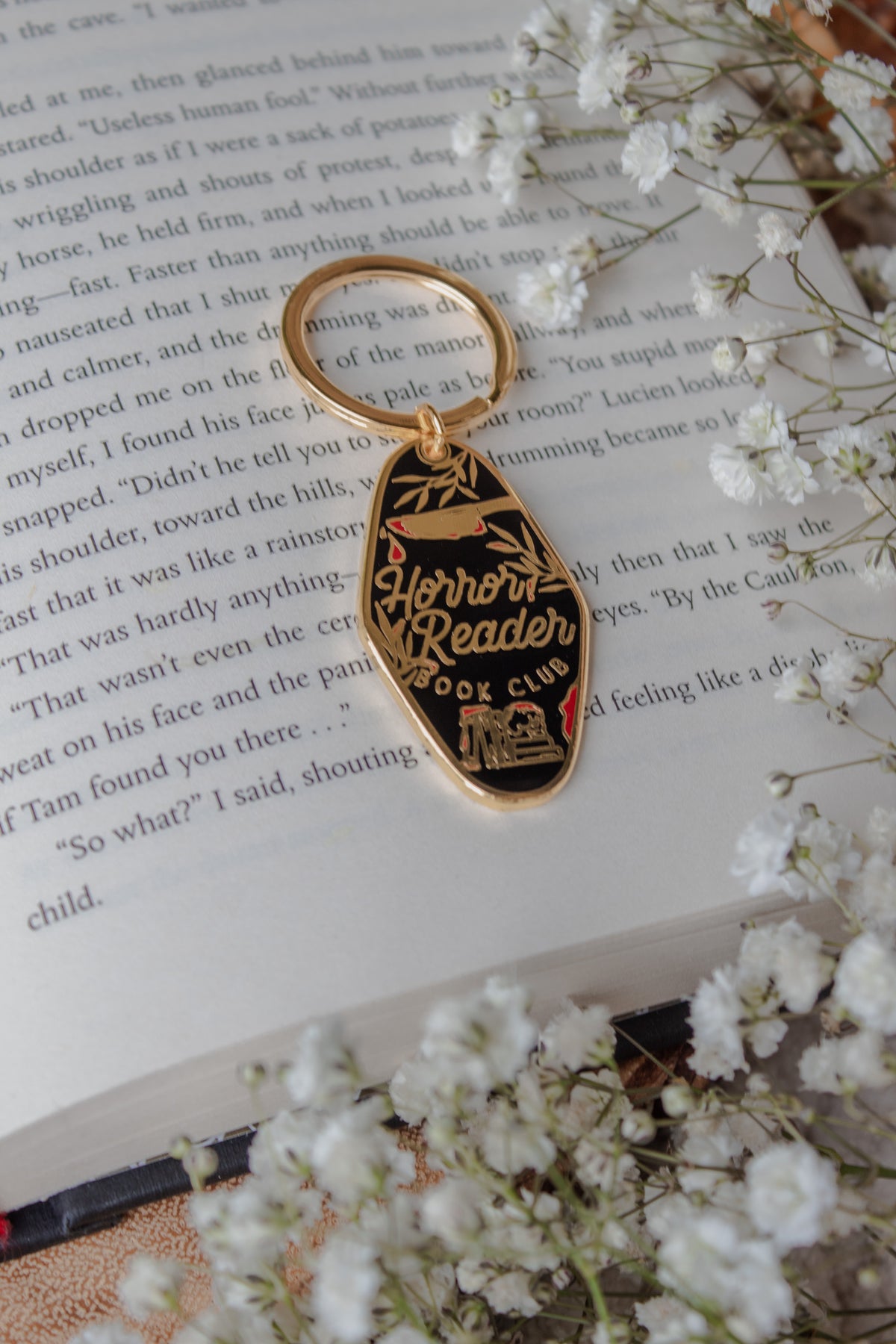Horror Reader Metal Keychain