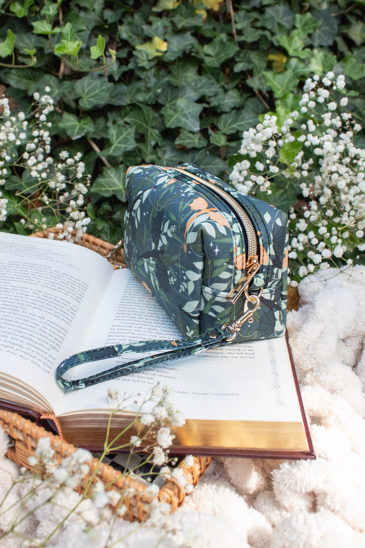 Bookish Cosmetic / Pencil Pouch Zip Bag | Fourth Wing Tairn & Andarna
