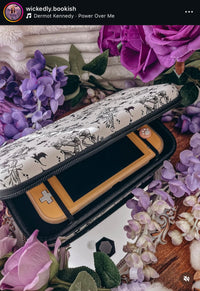 Ivory Swords | Switch / Switch Lite / OLED Case