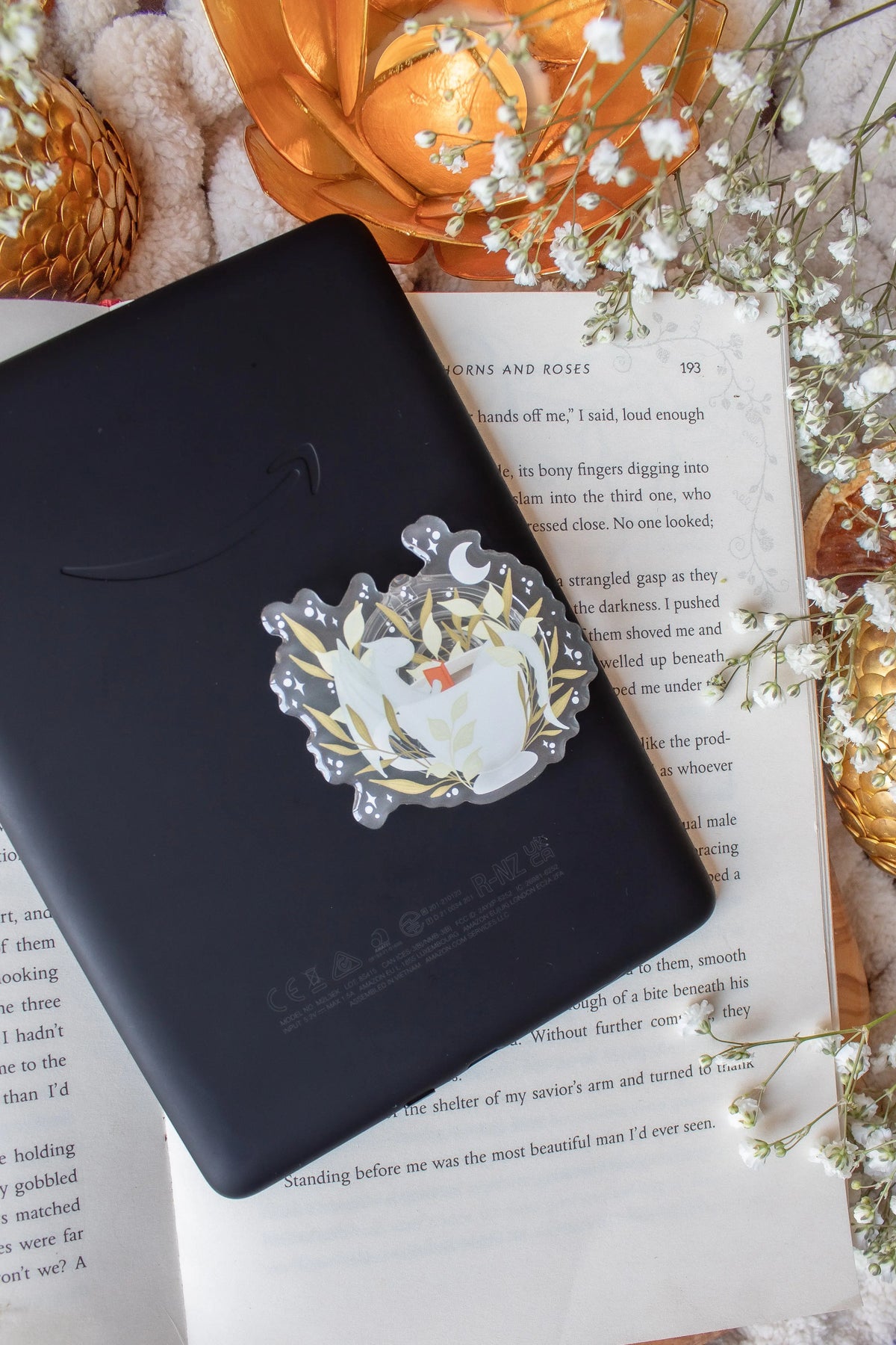 Dragon Tea Bath | Kindle / Phone Grip