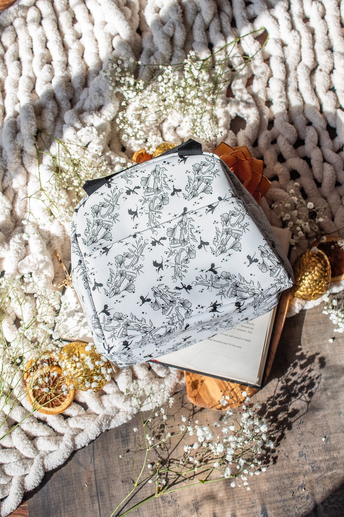 Bookish Lunch Tote Bag | Ivory Swords