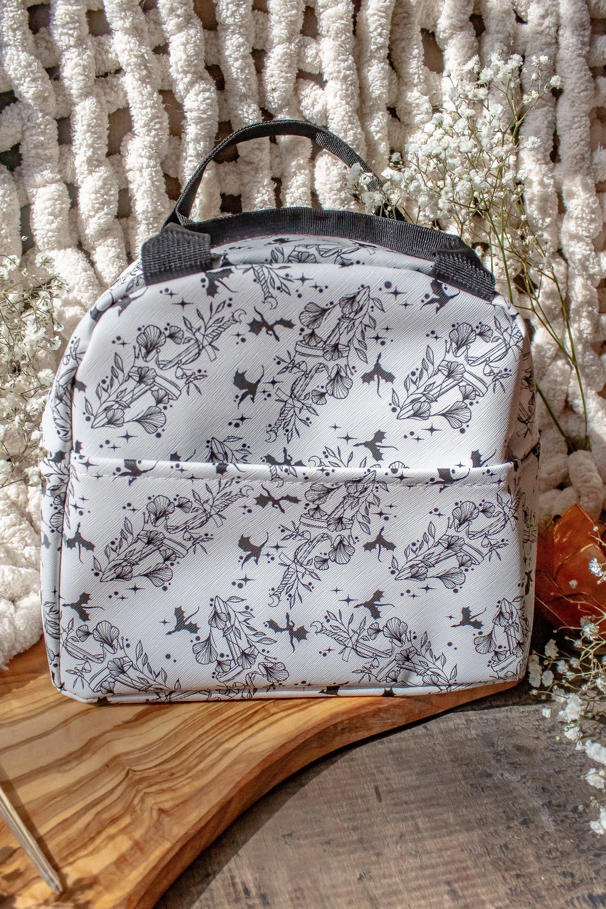 Bookish Lunch Tote Bag | Ivory Swords