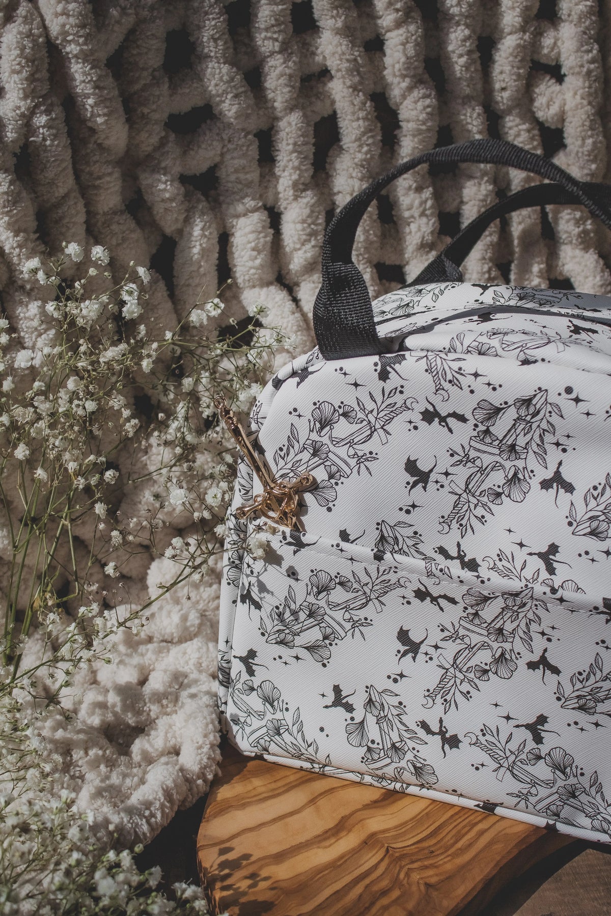 Bookish Lunch Tote Bag | Ivory Swords