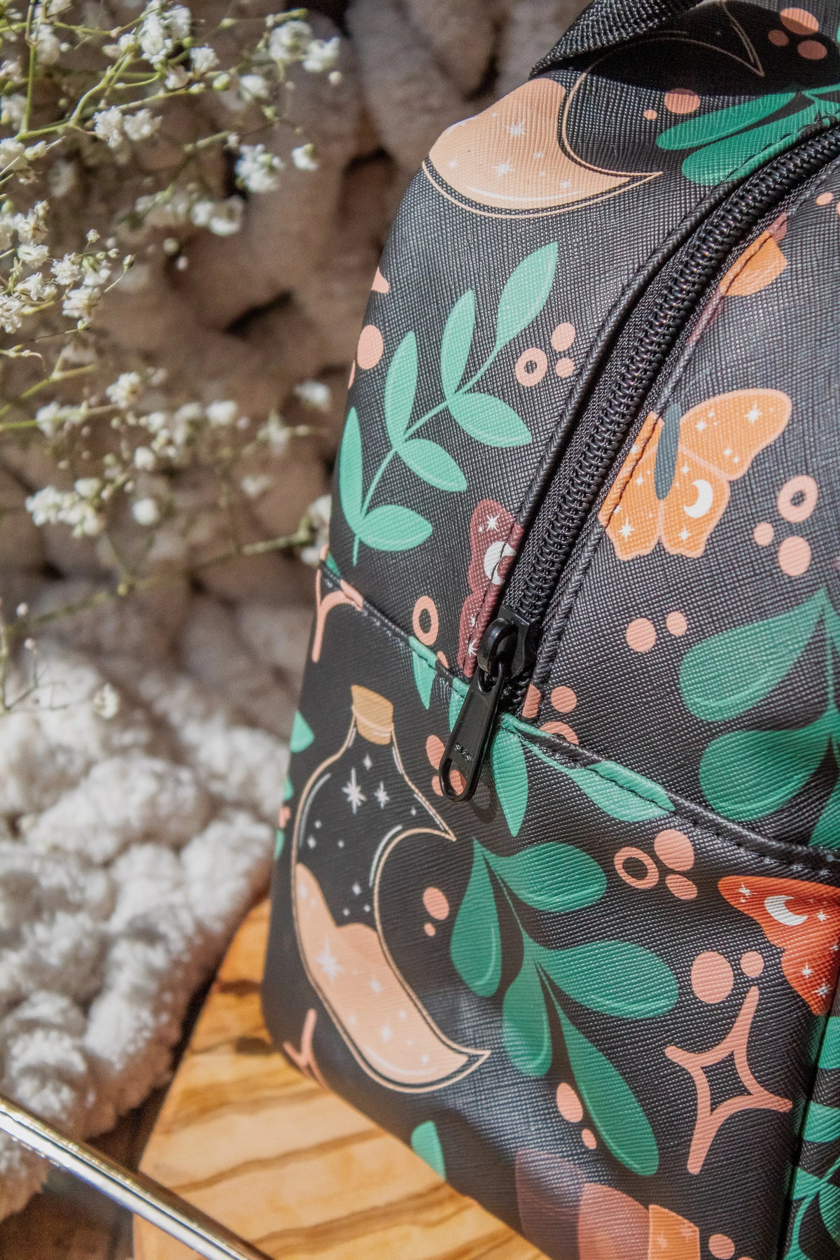 Bookish Lunch Tote Bag | Burgundy Books