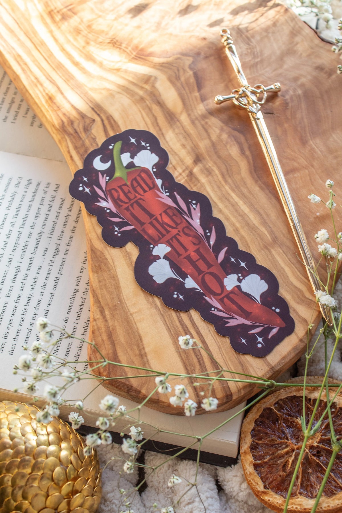 Read It Like It's Hot Pepper Romance Reader Die-Cut Bookmark