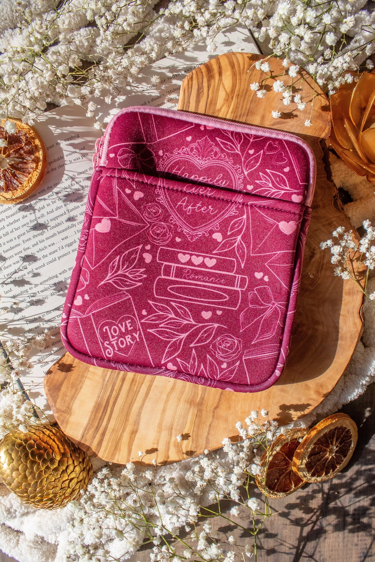 Neoprene E-Reader Sleeve | Love Story