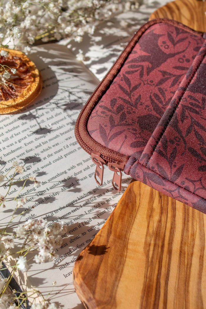 Neoprene E-Reader Sleeve | Rust Dragons