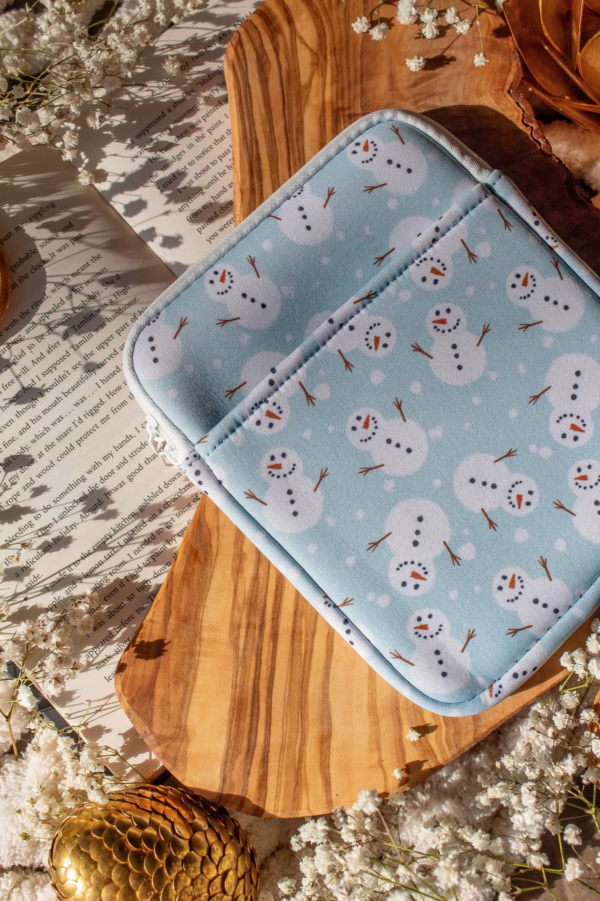 Neoprene E-Reader Sleeve | Snowmen