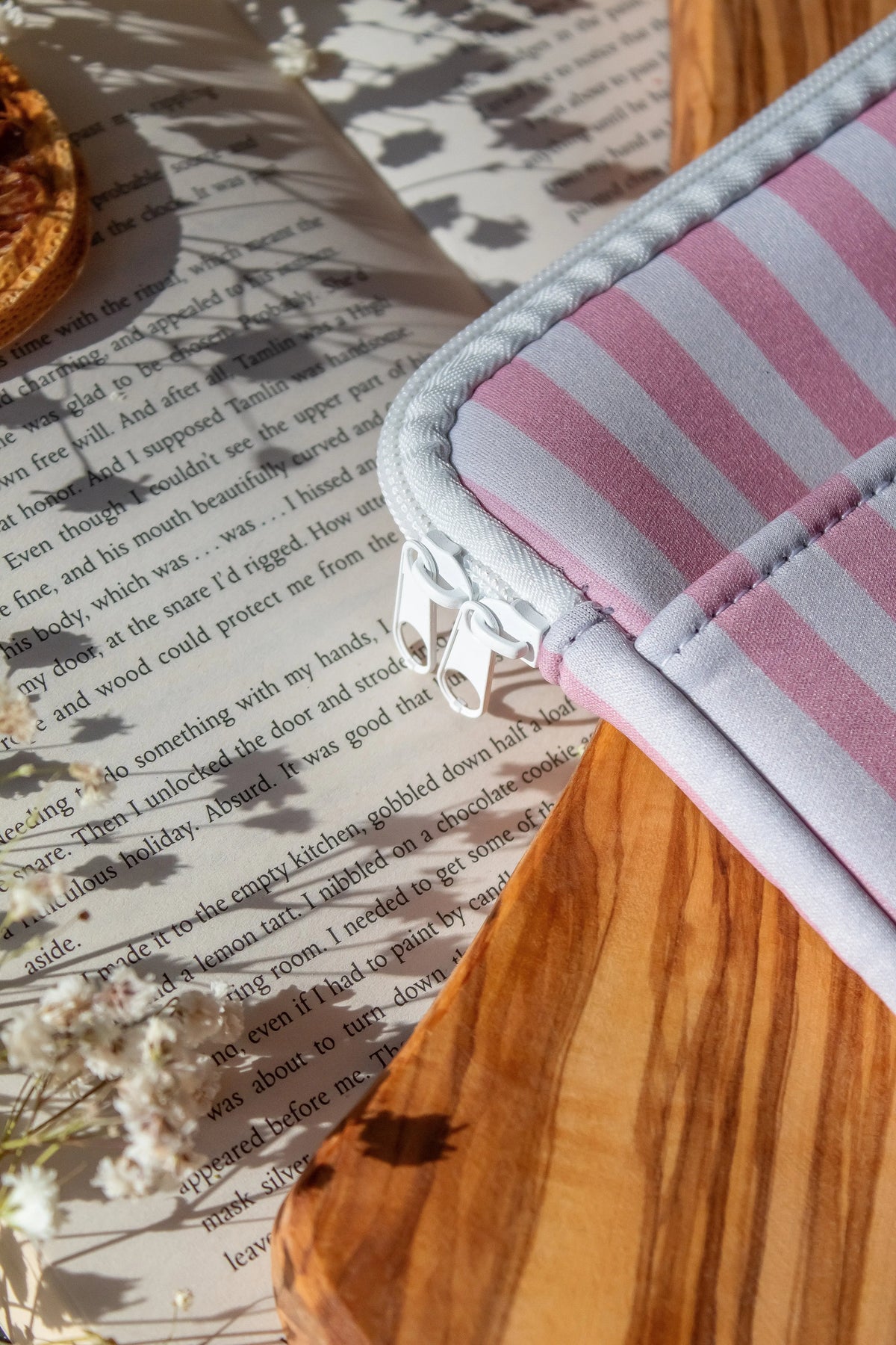 Neoprene E-Reader Sleeve | Pink Cabana Stripes