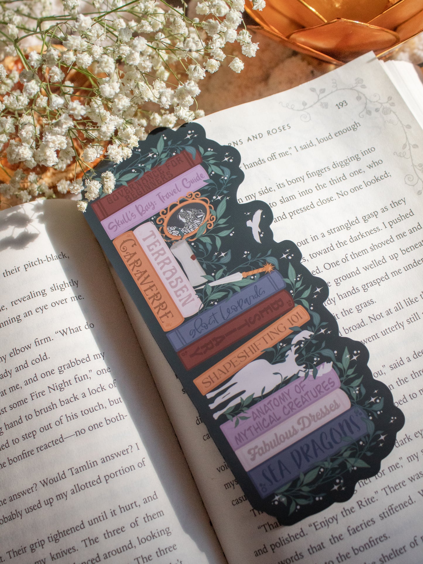 Lysandra's Bookshelf Bookmark | Throne of Glass