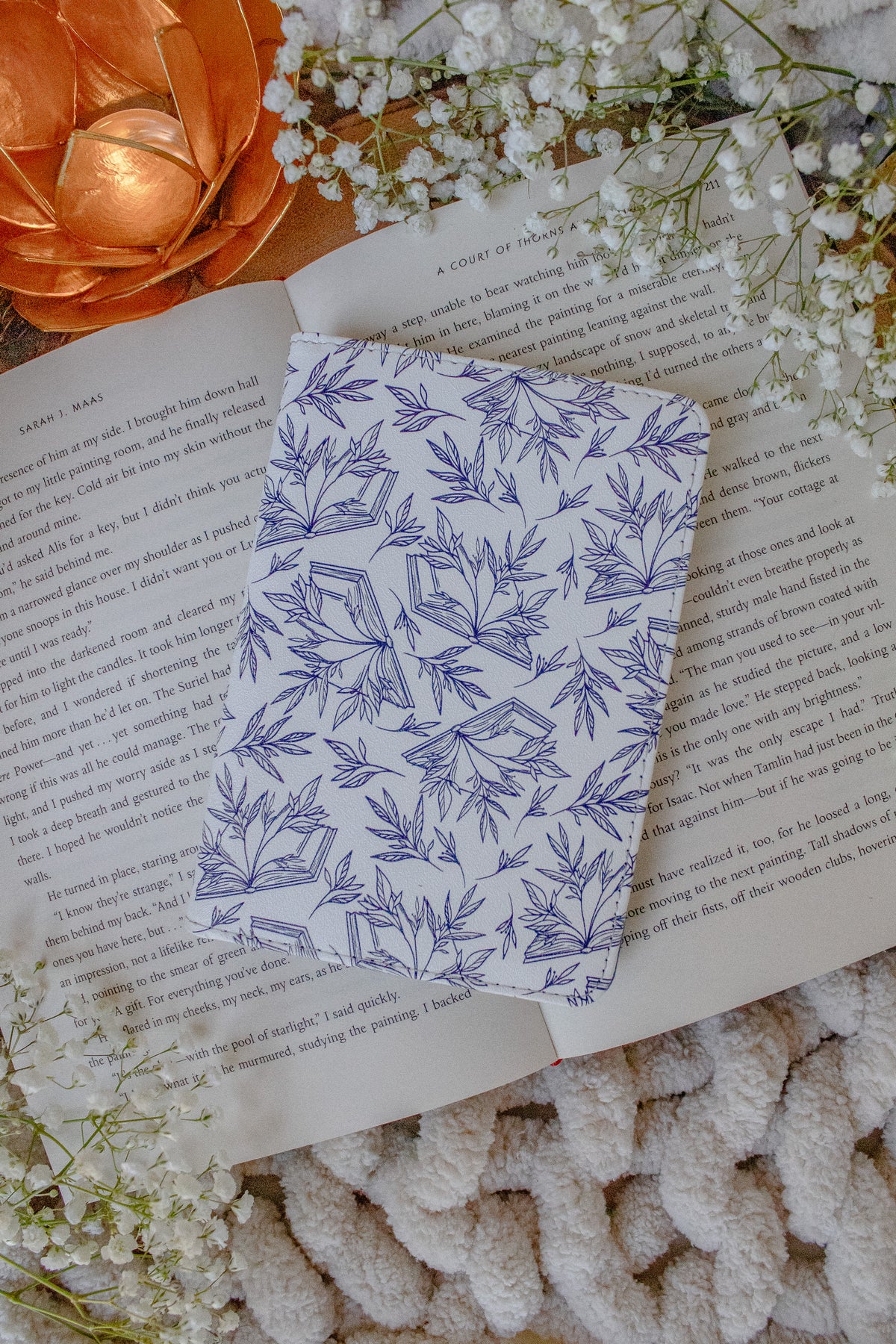 Floral Porcelain Books | Kindle / Kobo Case