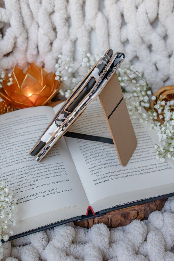 Midnight Magnolias | Floral Kindle / Kobo Case