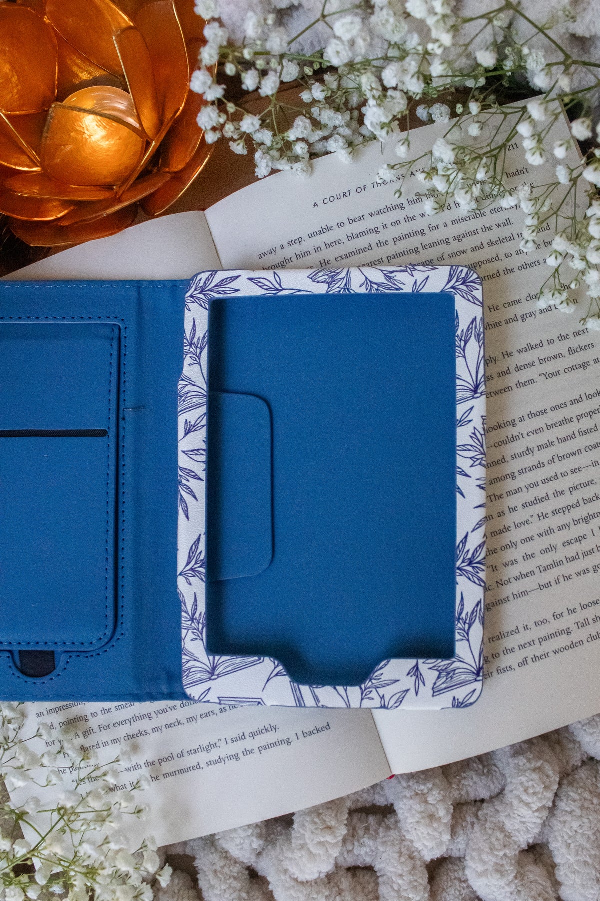 Floral Porcelain Books | Kindle / Kobo Case