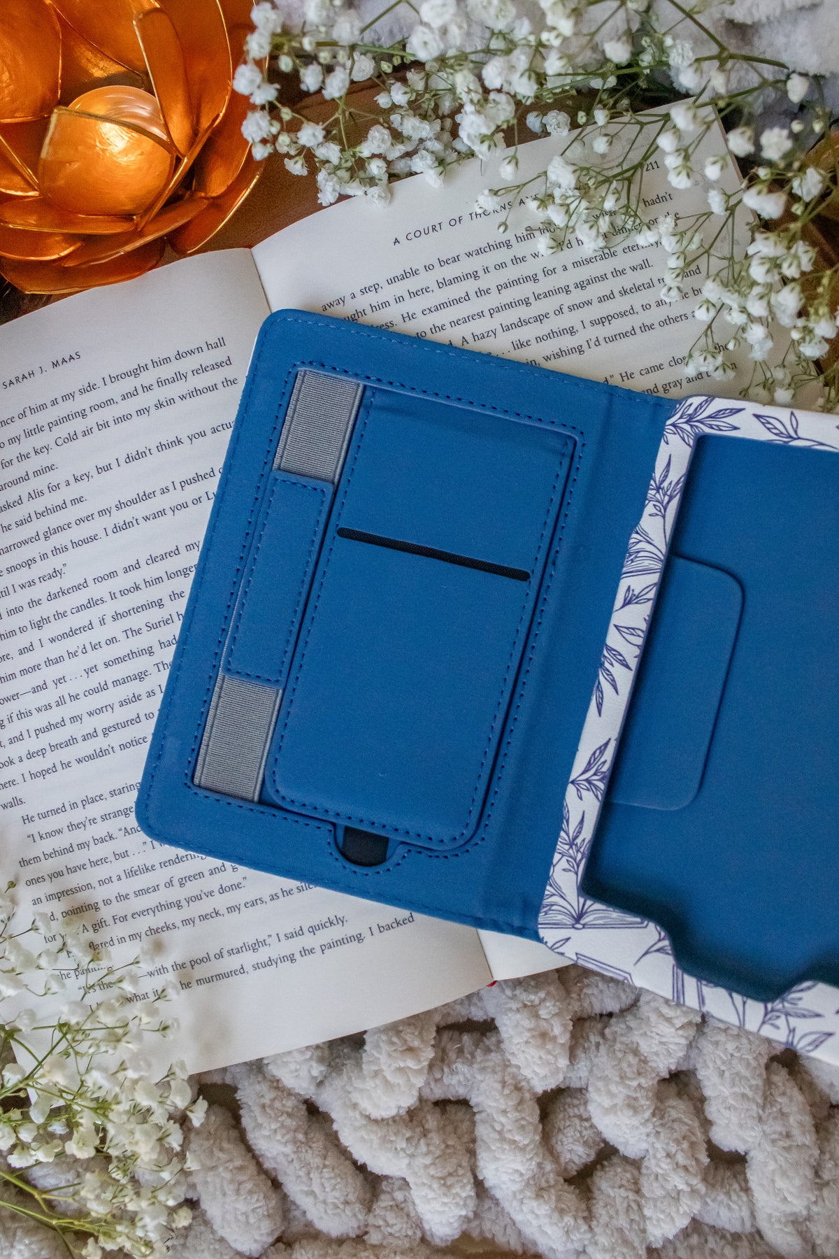 Floral Porcelain Books | Kindle / Kobo Case