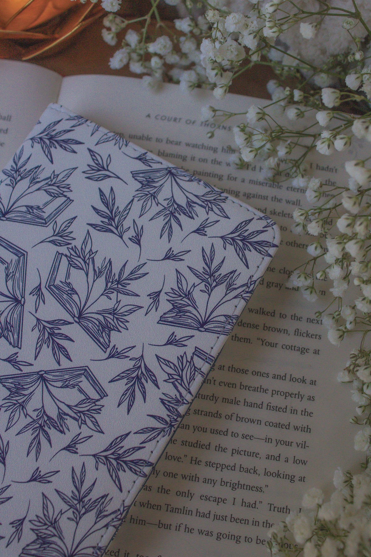 Floral Porcelain Books | Kindle / Kobo Case