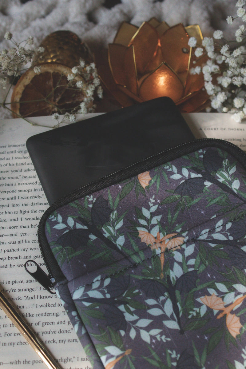 Fourth Wing Neoprene E-Reader Sleeve | Tairn and Andarna
