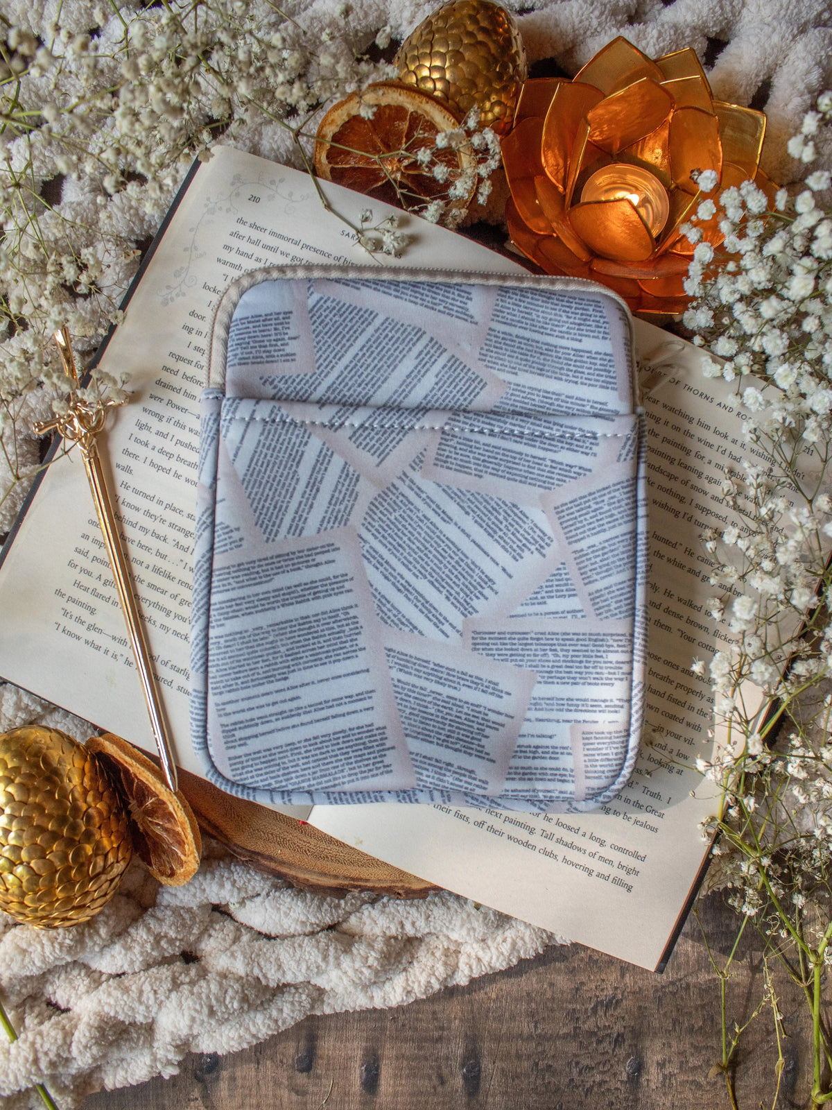 Neoprene E-Reader Sleeve | Book Pages