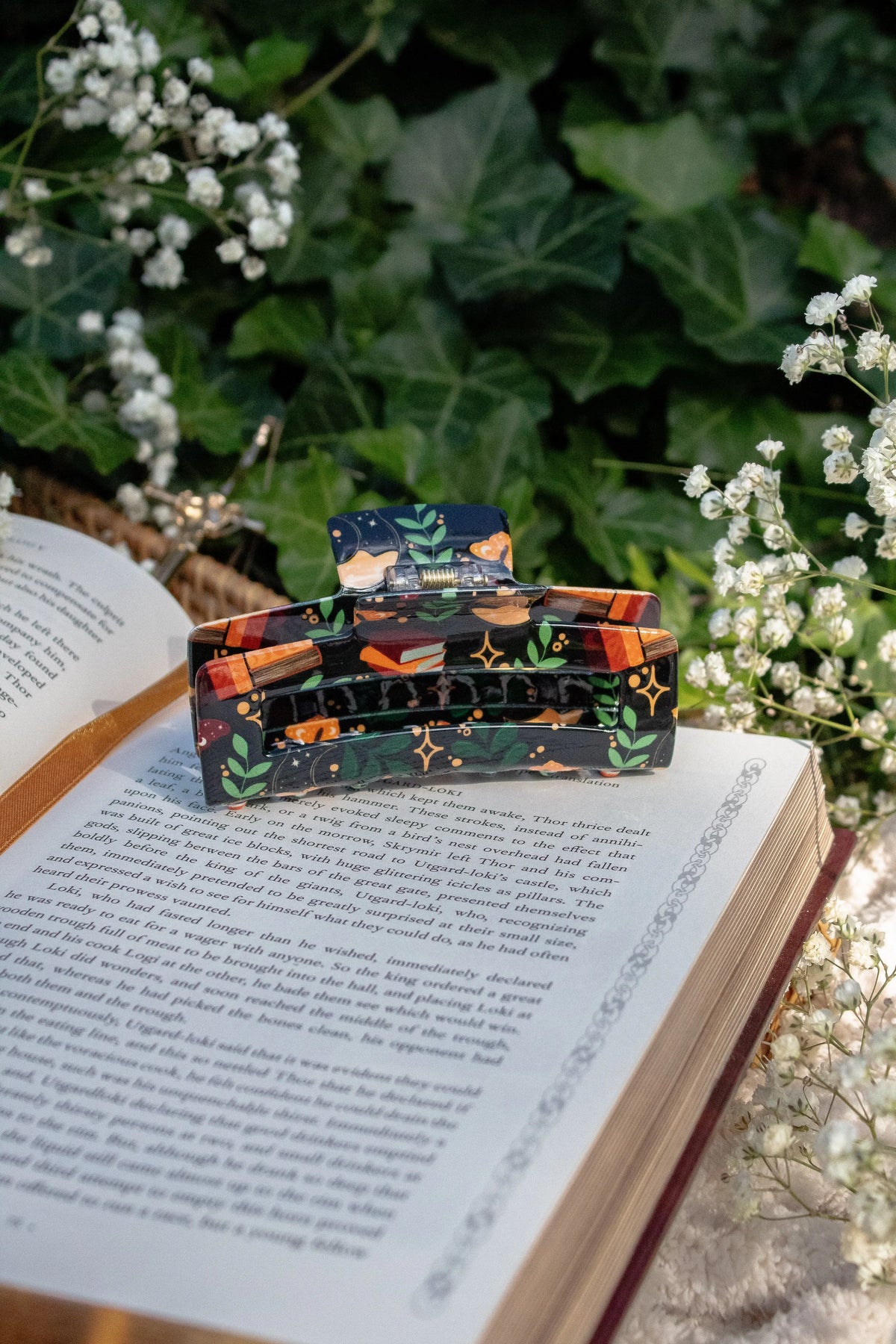 Bookish Hair Claw Clip | Burgundy Books
