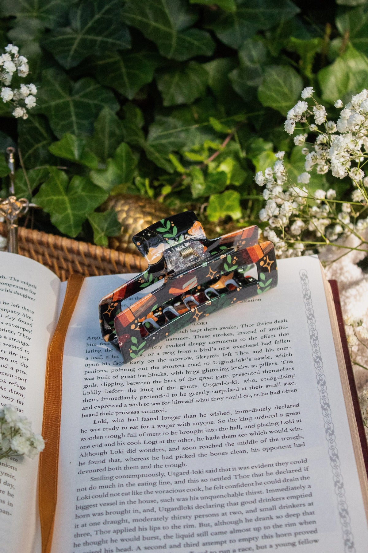 Bookish Hair Claw Clip | Burgundy Books