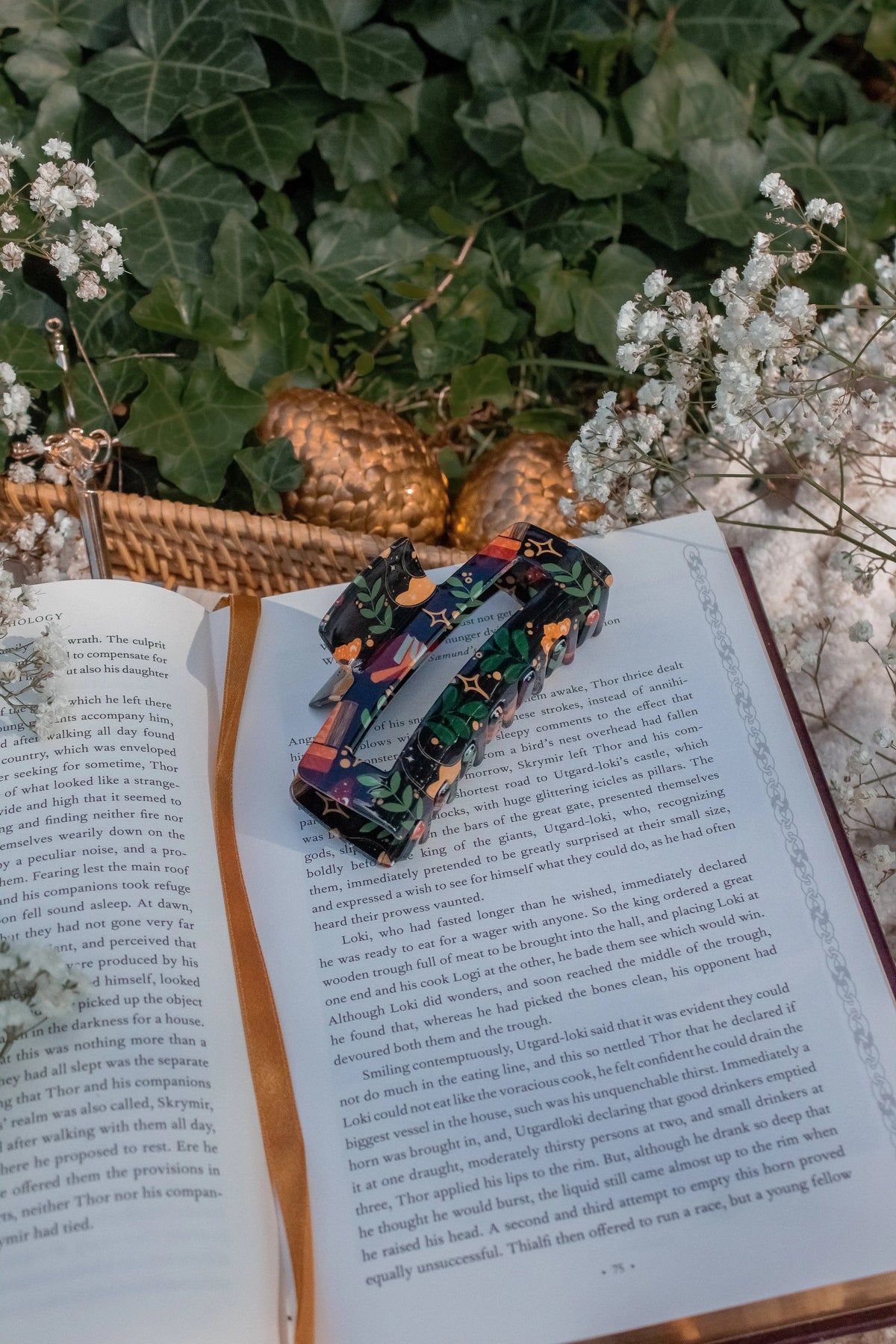 Bookish Hair Claw Clip | Burgundy Books