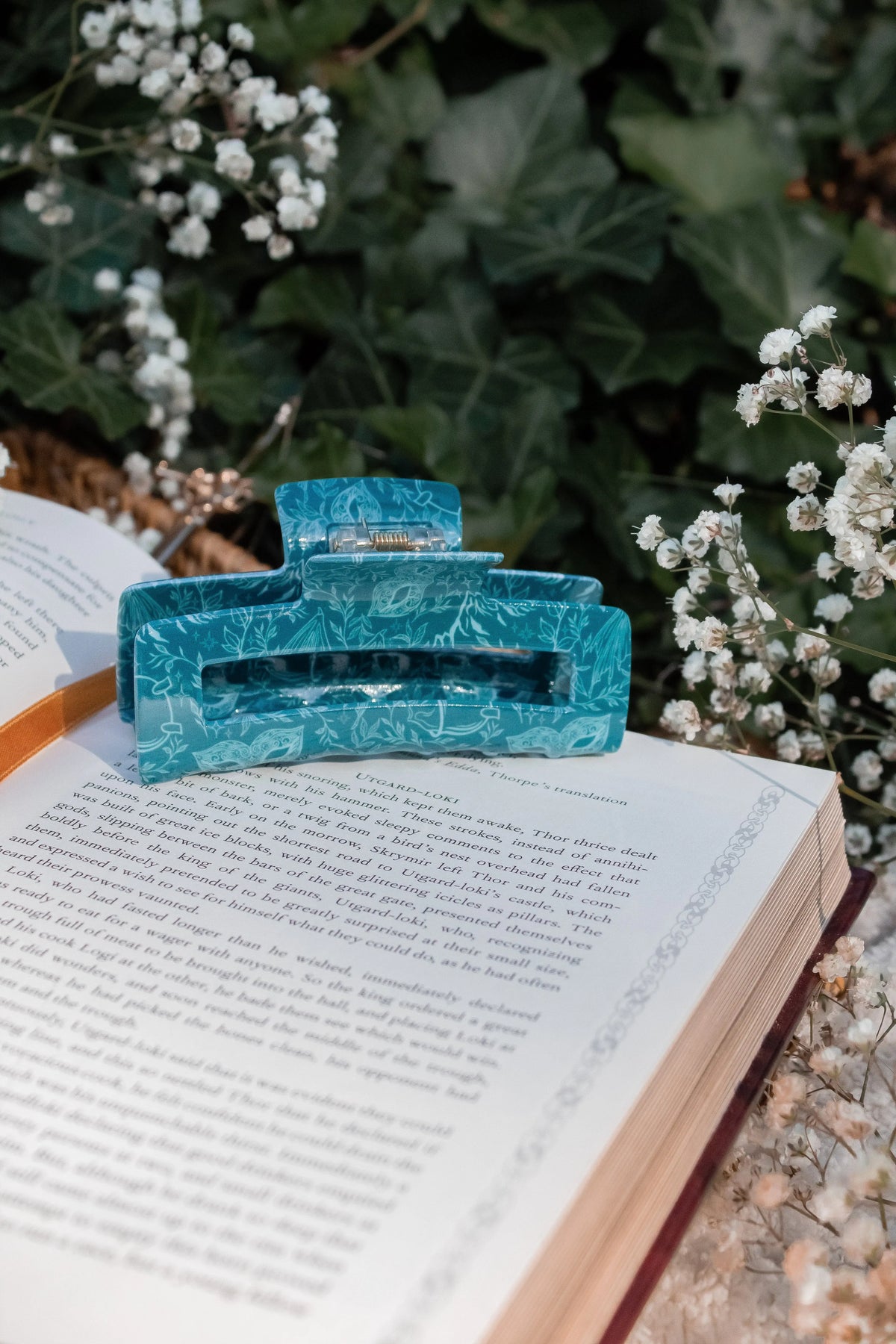 Bookish Hair Claw Clip | Starlight
