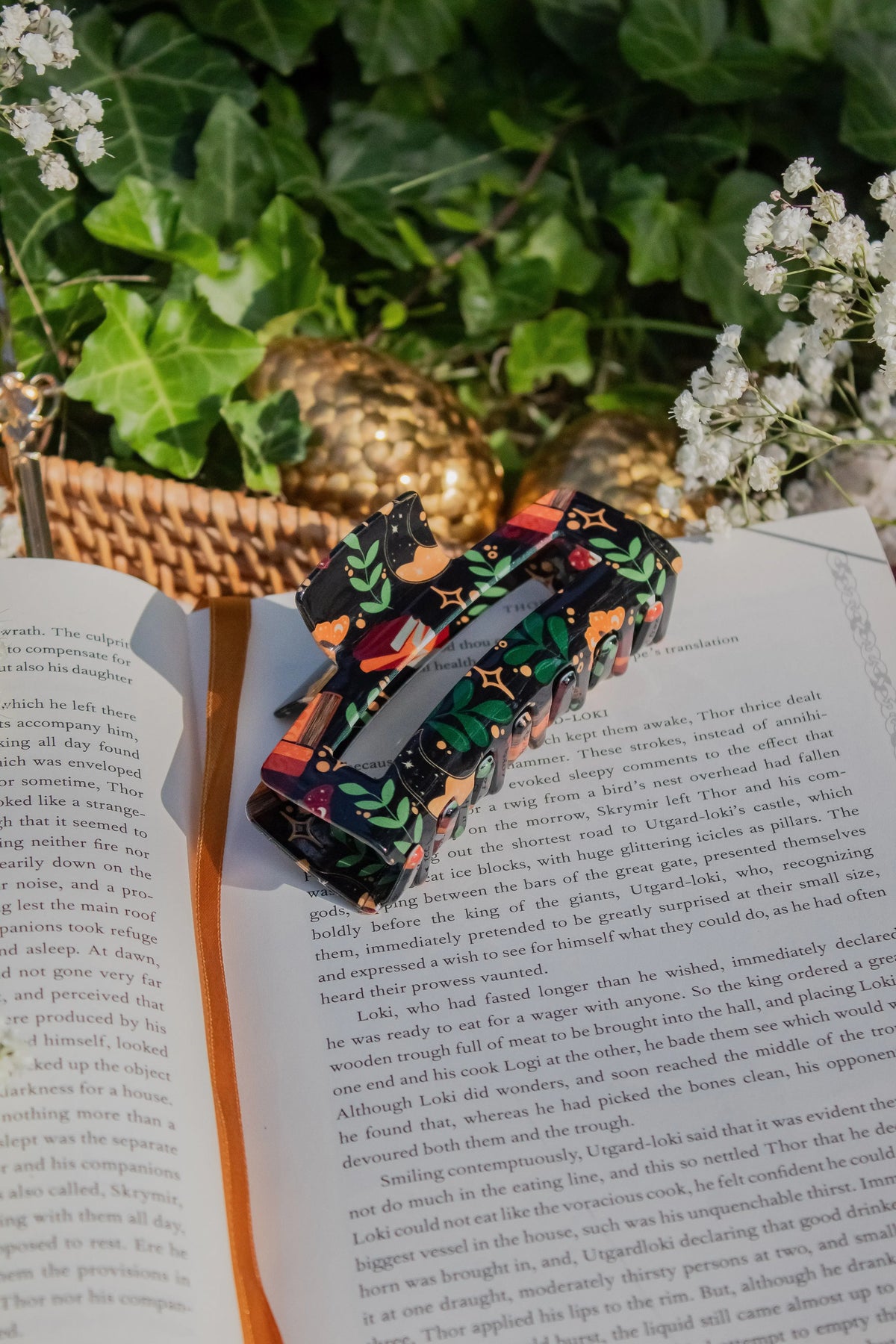 Bookish Hair Claw Clip | Burgundy Books
