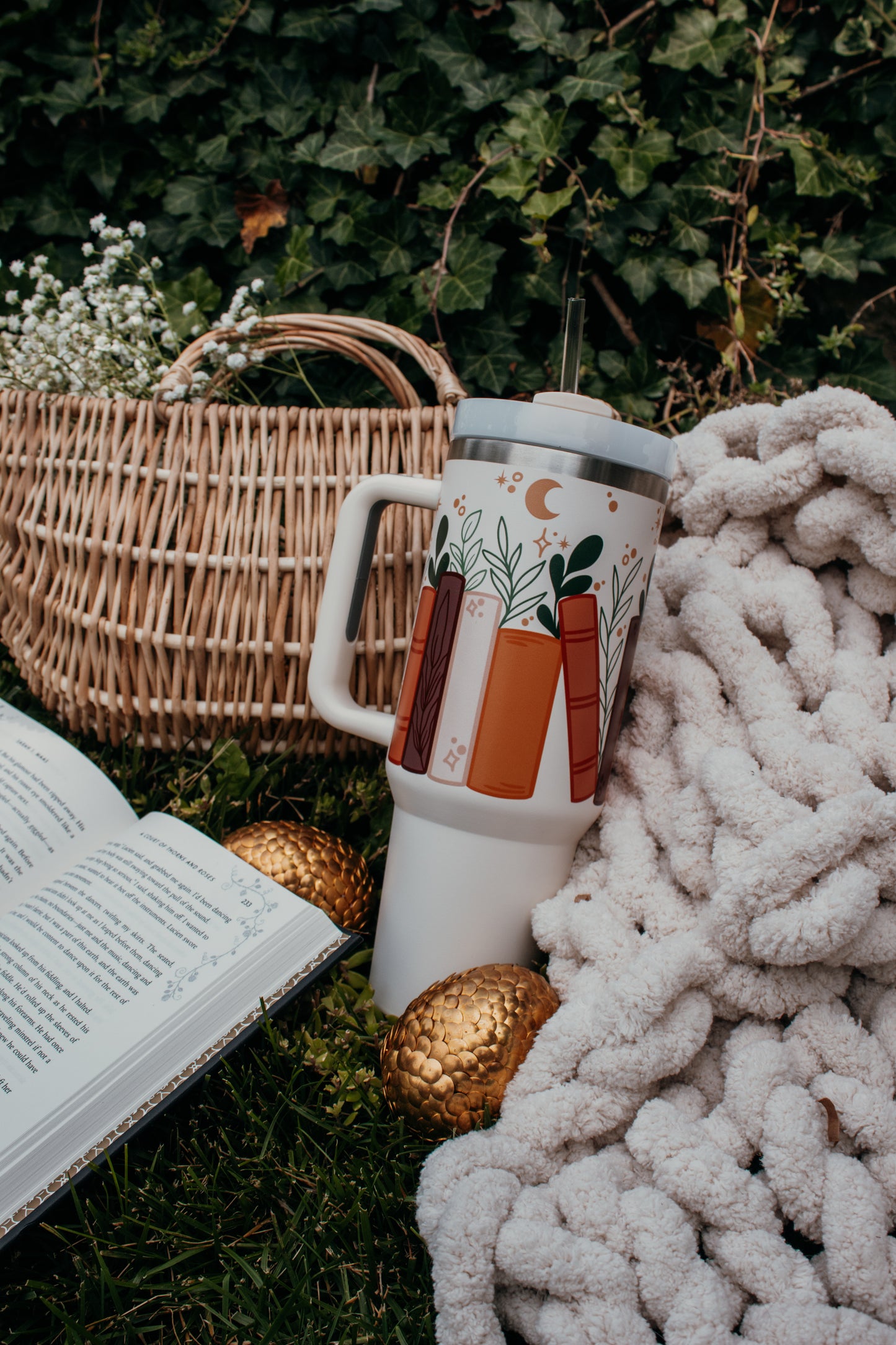 Cozy Bookshelf 40oz Tumbler