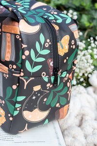 Bookish Lunch Tote Bag | Burgundy Books
