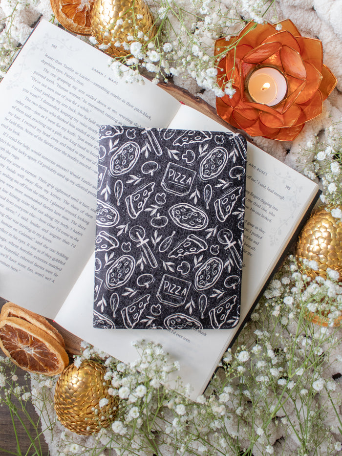 Books Have A Pizza My Heart | Kindle Case