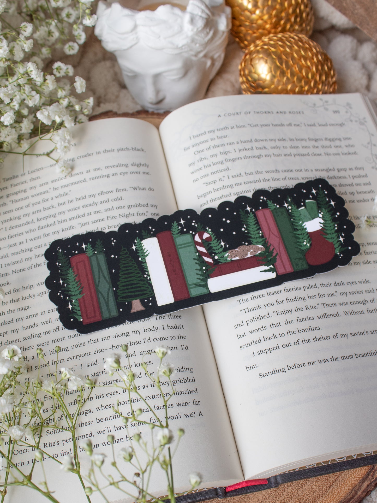 Christmas Bookshelf Bookmark