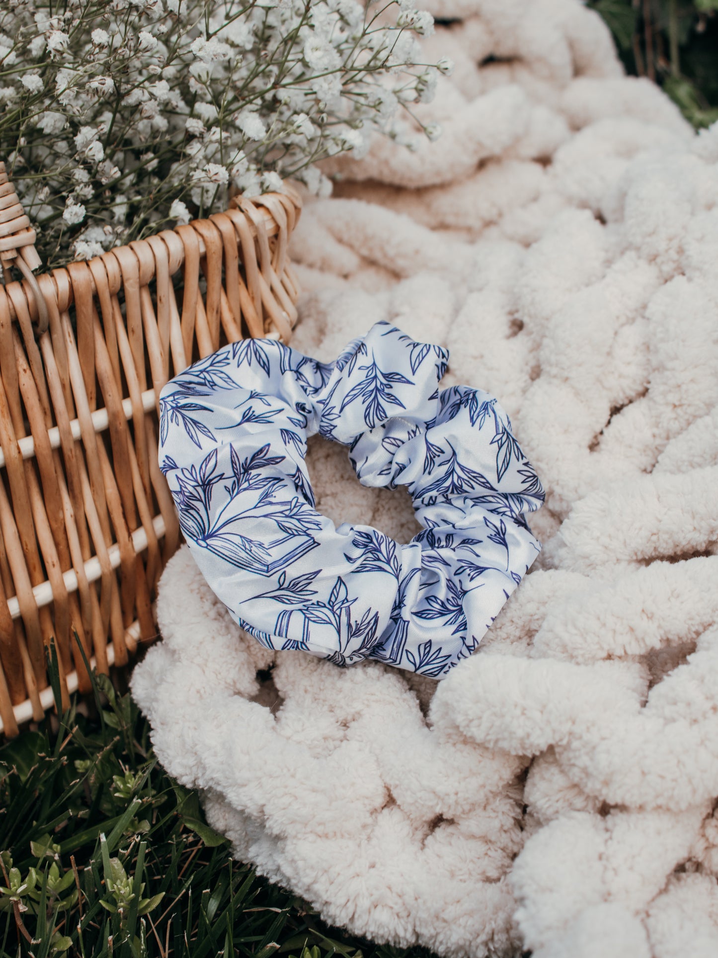 Satin Scrunchie | Porcelain Books