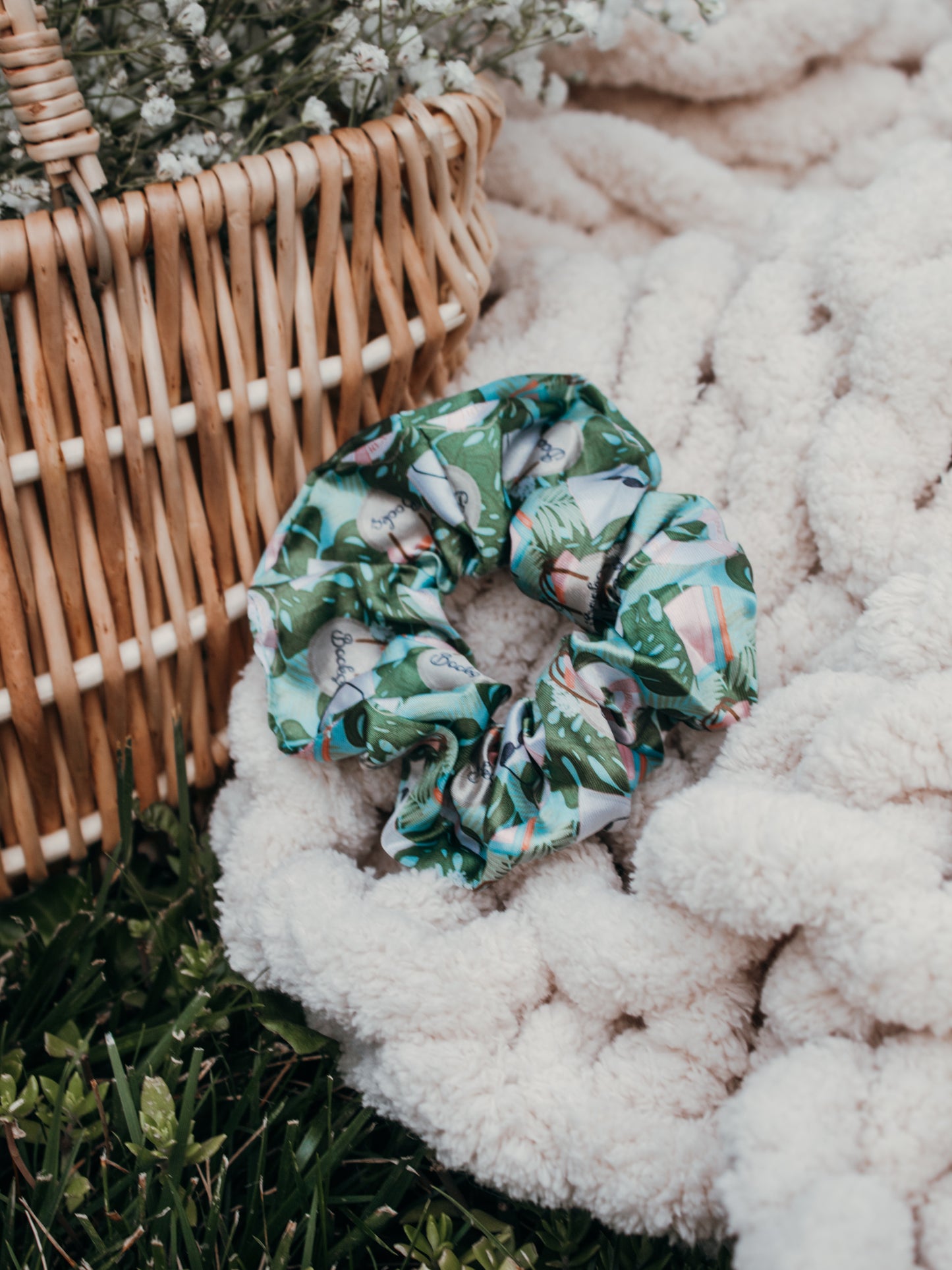 Satin Scrunchie | Beach Reads