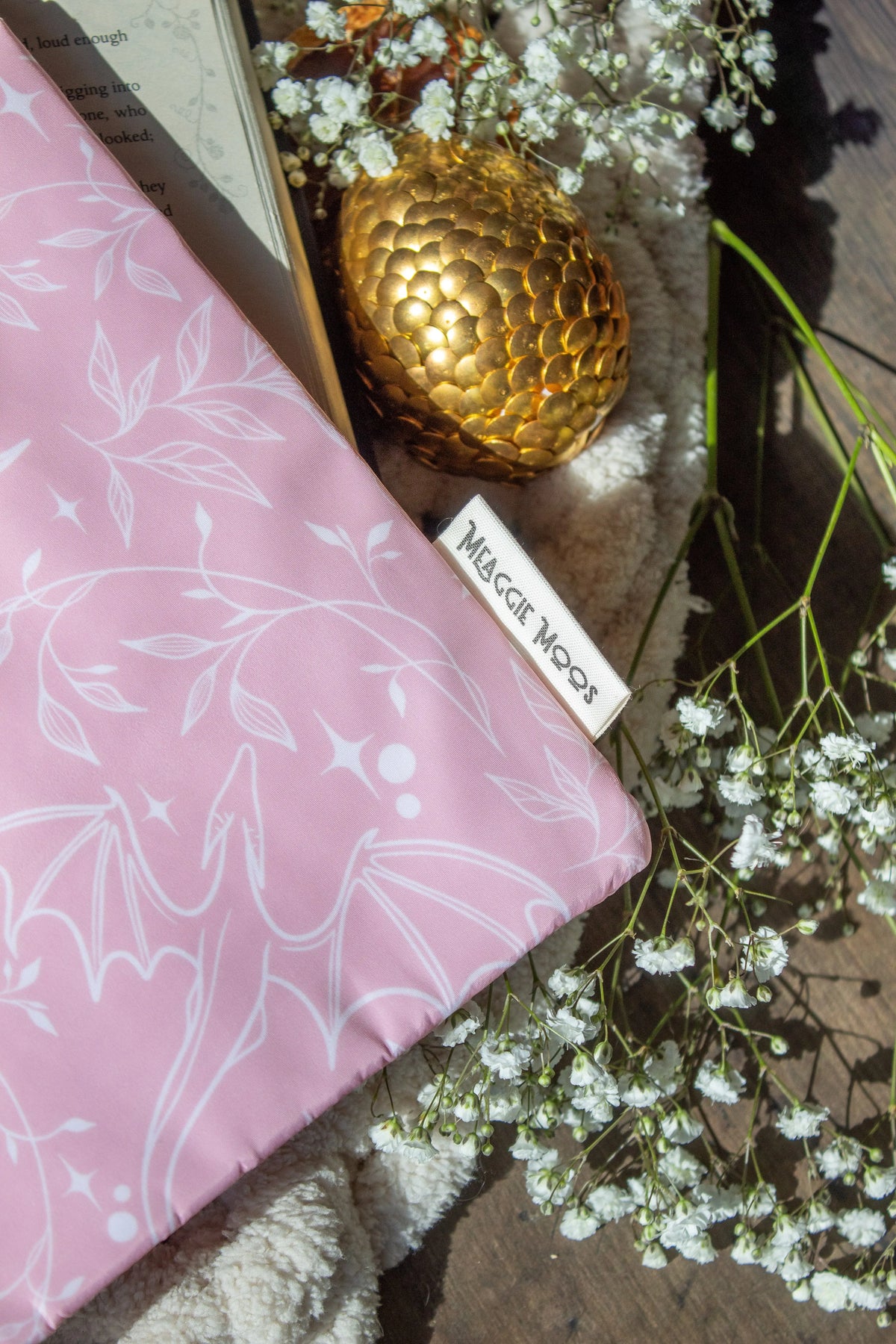 Water-Resistant Extra Large Book Sleeve | Pink Dragons