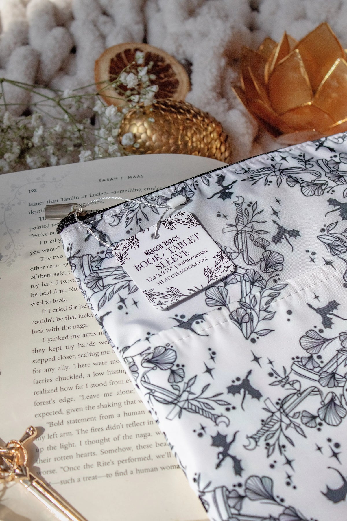 Water-Resistant Extra Large Book Sleeve | Ivory Swords
