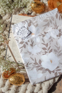 Water-Resistant Extra Large Book Sleeve | Magnolias
