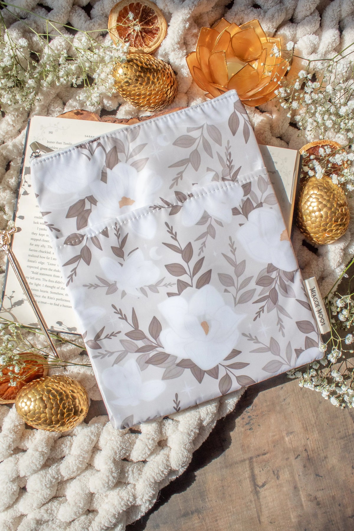 Water-Resistant Extra Large Book Sleeve | Magnolias
