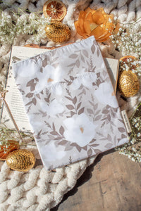 Water-Resistant Extra Large Book Sleeve | Magnolias
