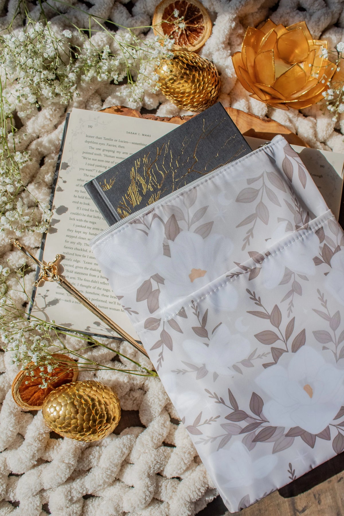 Water-Resistant Extra Large Book Sleeve | Magnolias