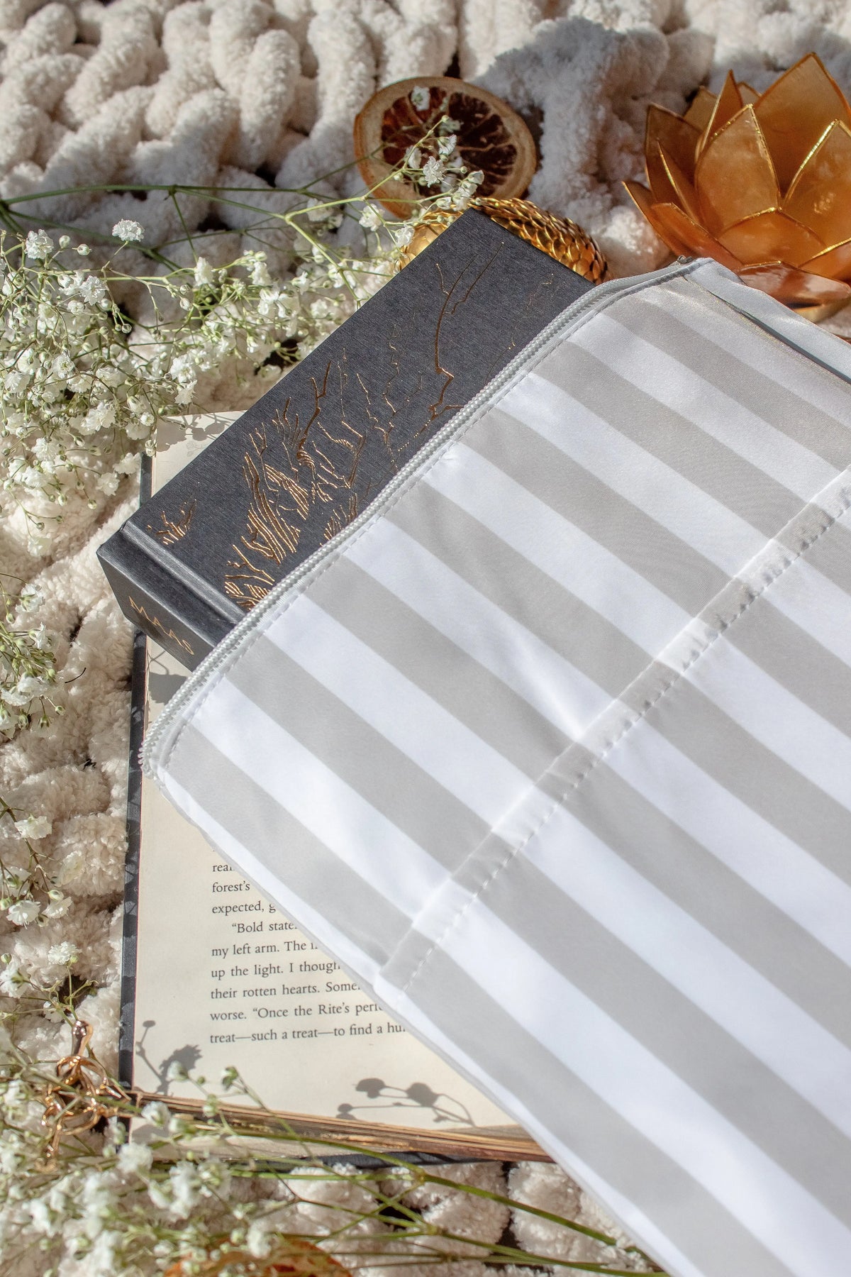 Water-Resistant Extra Large Book Sleeve | Tan Stripes