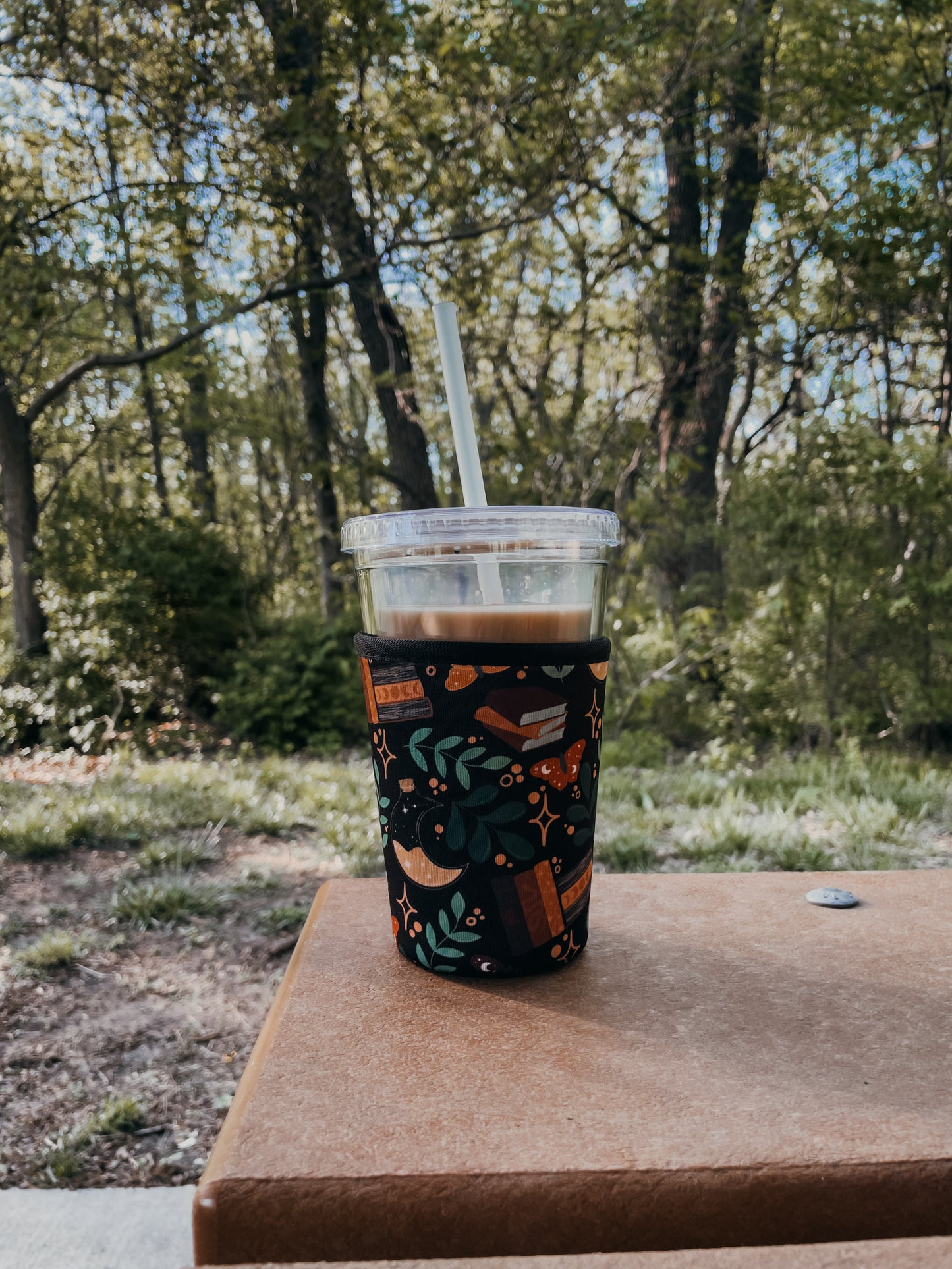 Burgundy Books | 16oz Drink Sleeve