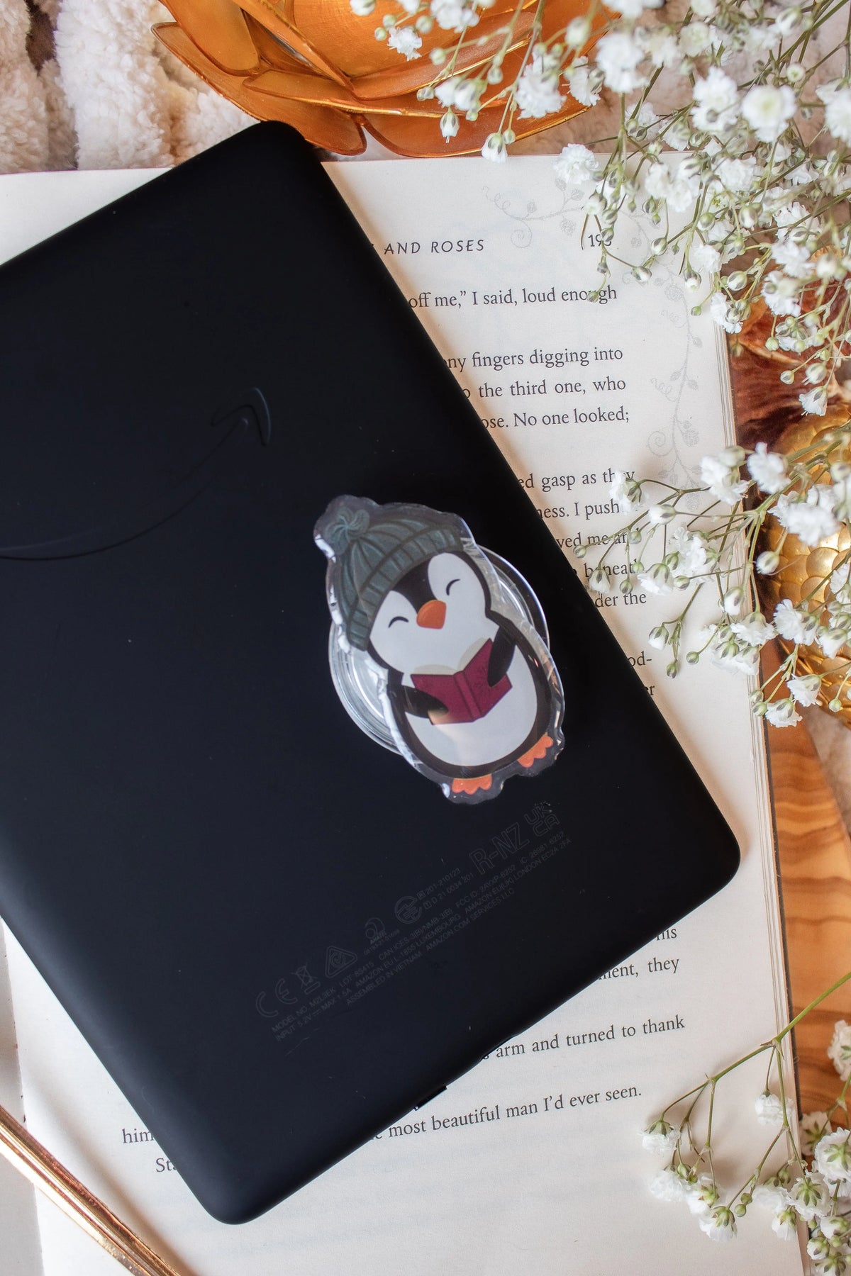 Cozy Penguin Kindle / Phone Grip