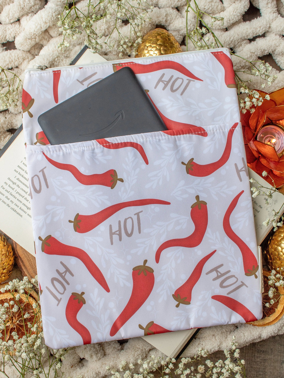 Spicey Reads Book Sleeve