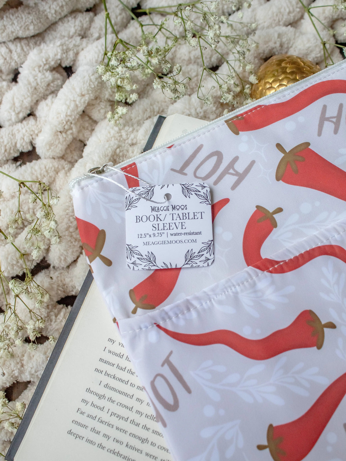 Spicey Reads Book Sleeve