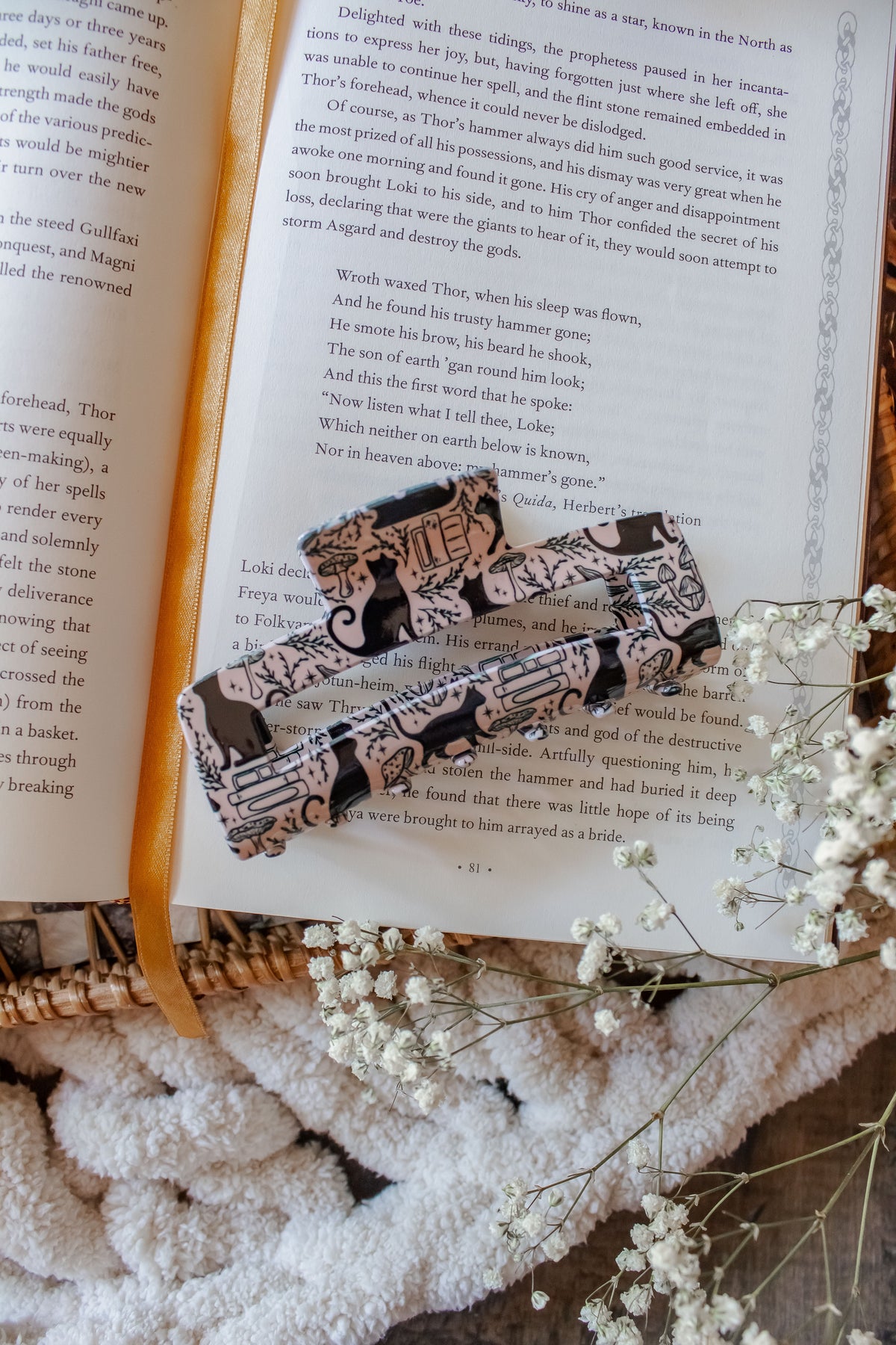 Bookish Hair Claw Clip | Books & Cats